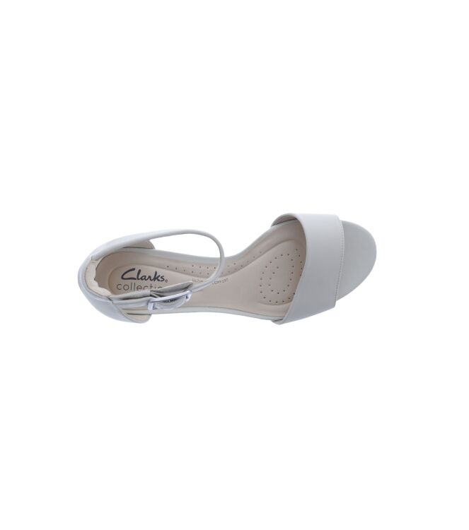 Clarks Deva Mae ivory  Clarks 26177448, sandalen Direct leverbaar uit de webshop