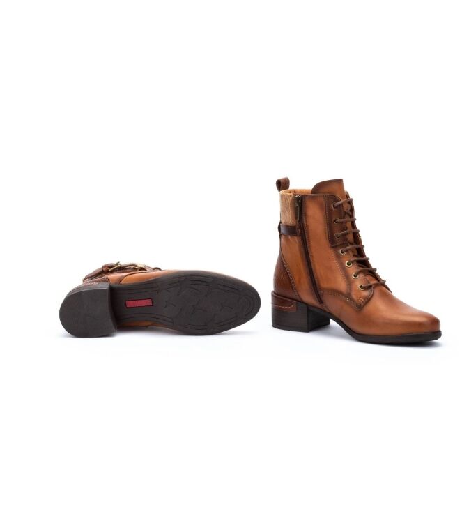 Pikolinos Malaga brandy  Pikolinos W6W-8953C1, veterboots Direct leverbaar uit de webshop