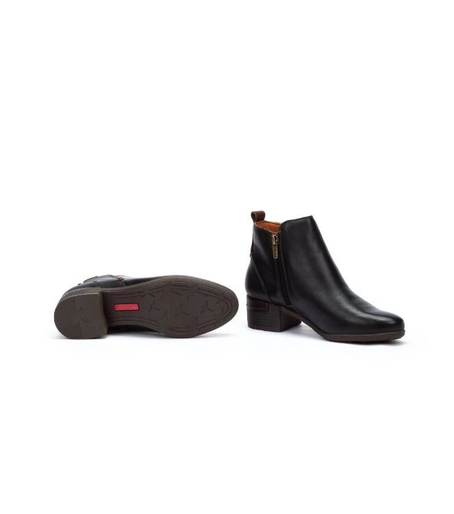 Pikolinos Malaga black  Pikolinos W6W-8950, laarzen Direct leverbaar uit de webshop