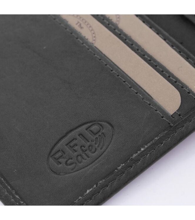 The Chesterfield Brand Wallet Small Hereford black  The Chesterfield Brand C08.018700, Portemonnee Direct leverbaar uit de webshop