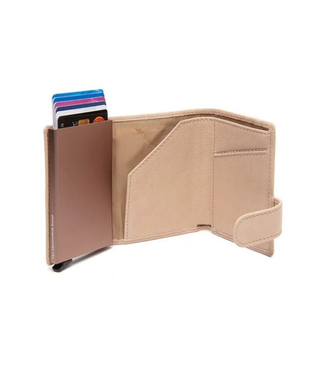 The Chesterfield Brand Pashouder Nivala beige  The Chesterfield Brand C08.053206, Portemonnee Direct leverbaar uit de webshop