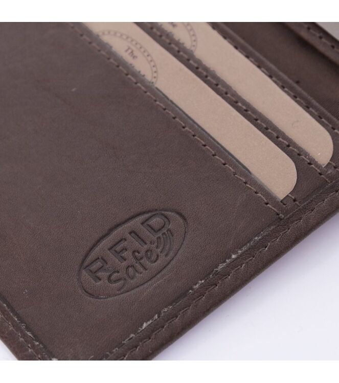 The Chesterfield Brand Wallet Small Hereford brown  The Chesterfield Brand C08.018701, Portemonnee Direct leverbaar uit de webshop