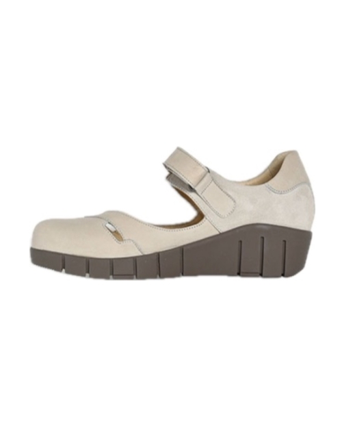 Charlotte Quebec offwhite