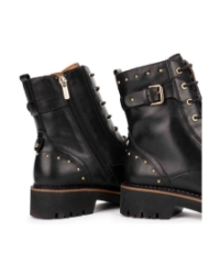 Vicar black