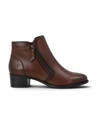 Remonte chestnut